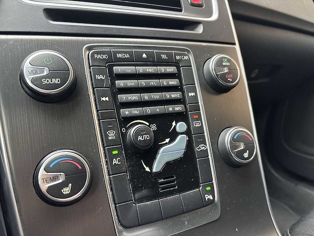 Volvo v60 1.6 t4 momentum | jk-137-j - afbeelding 19 van  19