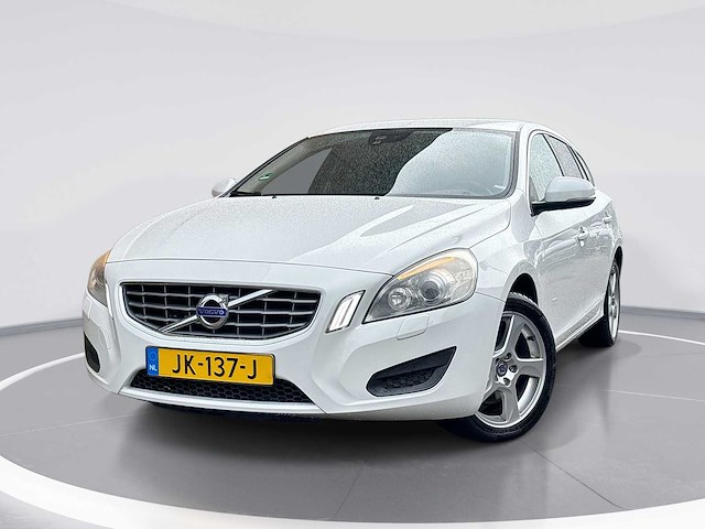 Volvo v60 1.6 t4 momentum | jk-137-j - afbeelding 1 van  28