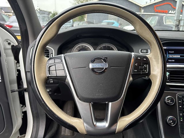 Volvo v60 1.6 t4 momentum | jk-137-j - afbeelding 27 van  28