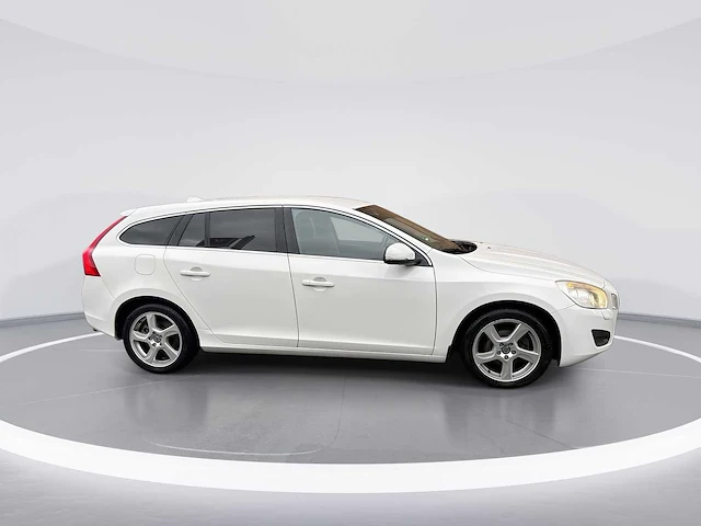 Volvo v60 1.6 t4 momentum | jk-137-j - afbeelding 11 van  28