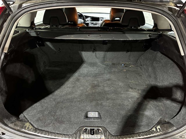 Volvo v60 1.6 t4 summum 2014 org-nl, 6-tjb-81 - afbeelding 31 van  45