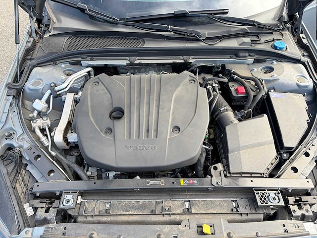 Volvo v60 2.0 b3 automaat hybride personenauto - afbeelding 3 van  14
