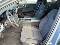 Volvo v60 2.0 b3 automaat hybride personenauto - afbeelding 10 van  14