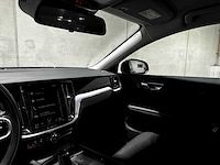 Volvo v60 2.0 b3 momentum advantage 163pk 2020 (origineel-nl+1e eigenaar), k-370-bf - afbeelding 10 van  27