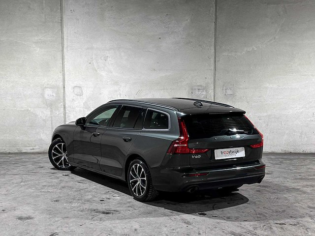 Volvo v60 2.0 b3 momentum advantage 163pk 2020 (origineel-nl+1e eigenaar), k-370-bf - afbeelding 4 van  38