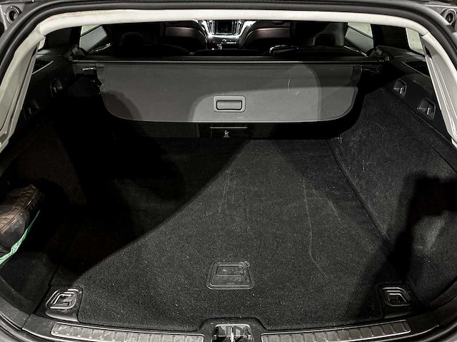 Volvo v60 2.0 b3 momentum advantage 163pk 2020 (origineel-nl+1e eigenaar), k-370-bf - afbeelding 26 van  38