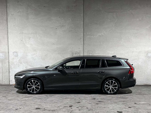 Volvo v60 2.0 b3 momentum advantage 163pk 2020 (origineel-nl+1e eigenaar), k-370-bf - afbeelding 9 van  31