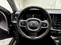 Volvo v60 2.0 b3 momentum advantage 163pk 2020 (origineel-nl+1e eigenaar), k-370-bf - afbeelding 12 van  31