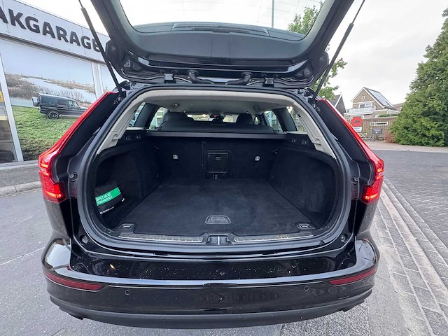 Volvo v60 2.0 b3 momentum advantage 2020 | k-277-dk - afbeelding 25 van  35