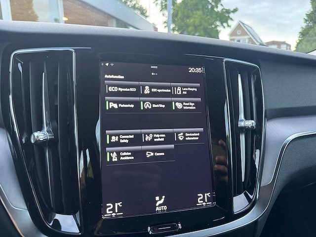 Volvo v60 2.0 b3 momentum advantage | k-277-dk - afbeelding 18 van  35