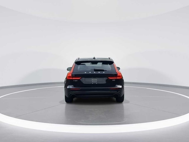 Volvo v60 2.0 b3 momentum advantage | k-277-dk - afbeelding 2 van  35