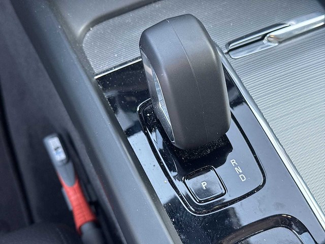 Volvo v60 2.0 b3 plus dark | s-019-tk - afbeelding 17 van  25