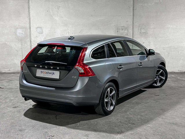 Volvo v60 2.0 d2 nordic+ 120pk 2017 (origineel-nl + 1e eigenaar), pr-131-k - afbeelding 2 van  26