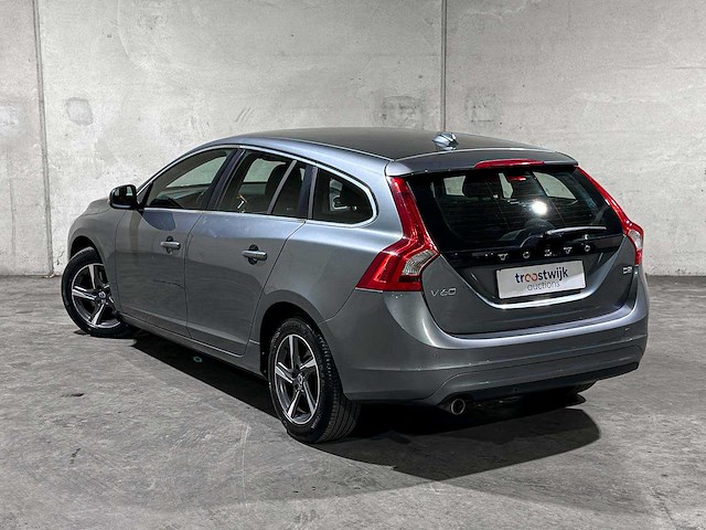 Volvo v60 2.0 d2 nordic+ 120pk 2017 (origineel-nl + 1e eigenaar), pr-131-k - afbeelding 6 van  26