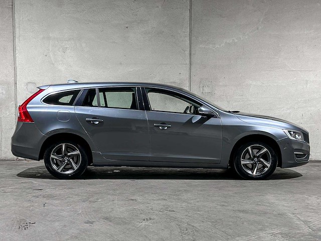 Volvo v60 2.0 d2 nordic+ 120pk 2017 (origineel-nl + 1e eigenaar), pr-131-k - afbeelding 25 van  26