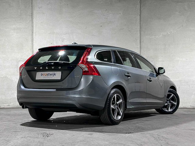 Volvo v60 2.0 d2 nordic+ 120pk 2017 (origineel-nl + 1e eigenaar), pr-131-k - afbeelding 26 van  26
