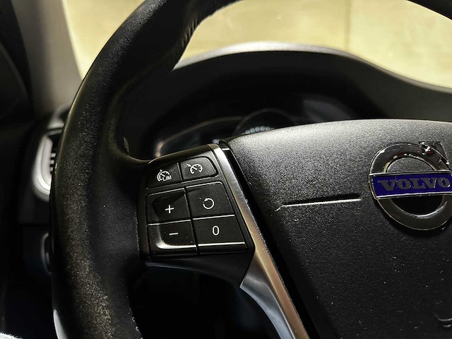 Volvo v60 2.0 d2 nordic+ 120pk 2017 (origineel-nl + 1e eigenaar), pr-131-k - afbeelding 14 van  41