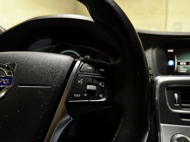 Volvo v60 2.0 d2 nordic+ 120pk 2017 (origineel-nl + 1e eigenaar), pr-131-k - afbeelding 15 van  41