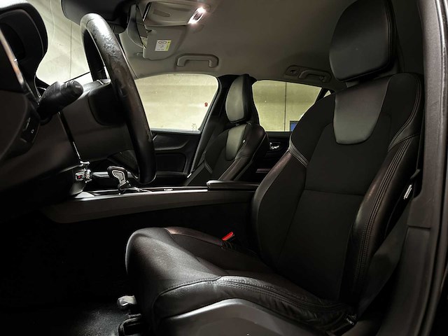 Volvo v60 2.0 d3 inscription 150pk 2020, t-509-fb - afbeelding 22 van  57