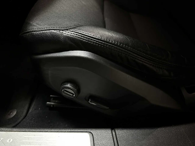 Volvo v60 2.0 d3 inscription 150pk 2020, t-509-fb - afbeelding 14 van  58
