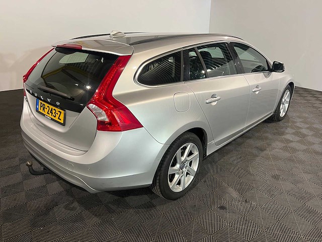 Volvo v60 2.0 d3, pr-243-z - afbeelding 9 van  12