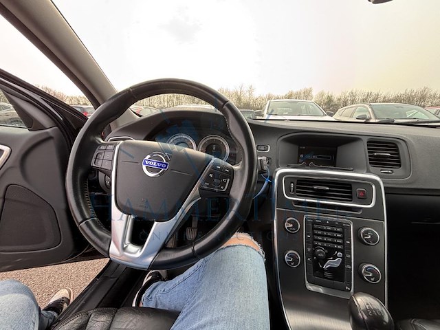 Volvo v60 2.0 d3 summum start/stop, 2011 - afbeelding 5 van  32