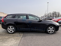 Volvo v60 2.0 d3 summum start/stop, 2011 - afbeelding 27 van  32