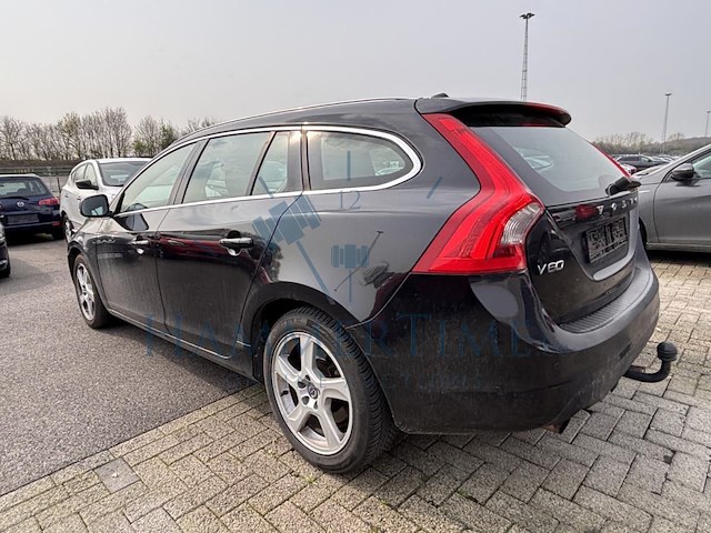 Volvo v60 2.0 d3 summum start/stop, 2011 - afbeelding 30 van  32