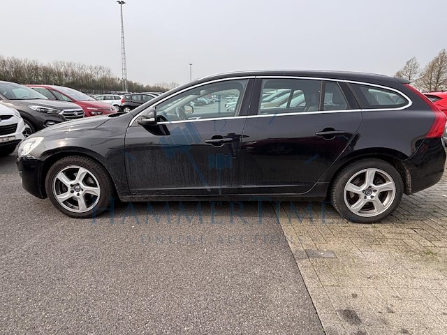 Volvo v60 2.0 d3 summum start/stop, 2011 - afbeelding 31 van  32