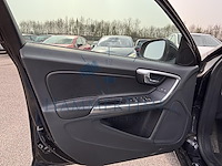 Volvo v60 2.0 d3 summum start/stop, 2011 - afbeelding 32 van  32
