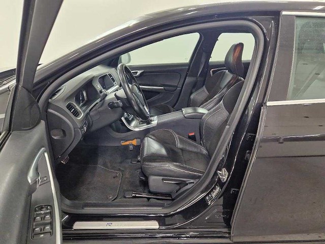 Volvo v60 2.0 d4 business sport; sg-347-d - afbeelding 2 van  17