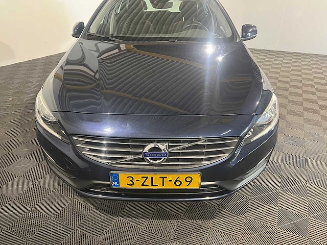 Volvo v60 2.0 d4 r-design, 3-zlt-69 - afbeelding 11 van  19