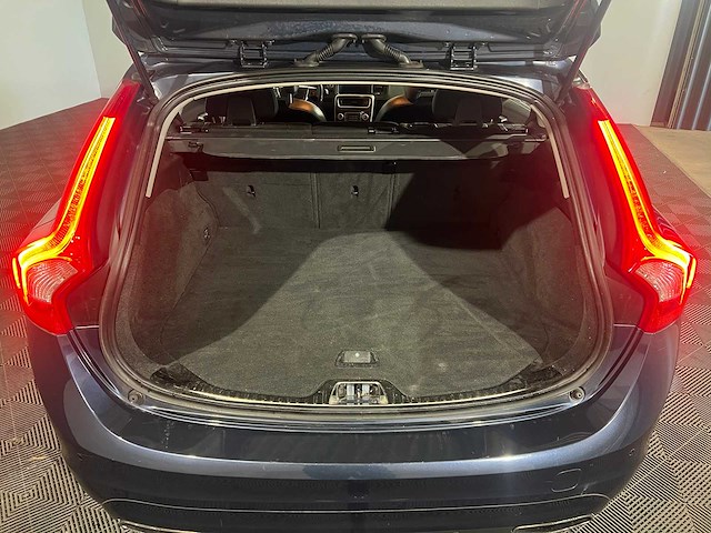 Volvo v60 2.0 d4 r-design, 3-zlt-69 - afbeelding 14 van  19