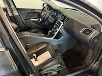 Volvo v60 2.0 d4 summum automaat, 5-ztt-99 - afbeelding 2 van  23