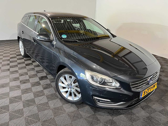 Volvo v60 2.0 d4 summum automaat, 5-ztt-99 - afbeelding 7 van  23
