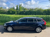 Volvo v60 2.0 t4 kinetic ; st-311-n - afbeelding 7 van  10