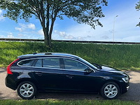 Volvo v60 2.0 t4 kinetic ; st-311-n - afbeelding 10 van  10