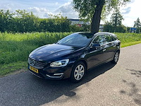 Volvo v60 2.0 t4 kinetic ; st-311-n
