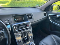 Volvo v60 2.0 t4 kinetic ; st-311-n - afbeelding 8 van  27