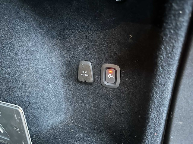 Volvo v60 2.0 t4 moment.pro 188pk 2019, zp-740-l - afbeelding 27 van  48