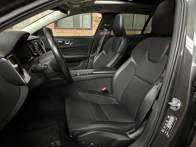 Volvo v60 2.0 t4 moment.pro 188pk 2019, zp-740-l - afbeelding 38 van  48