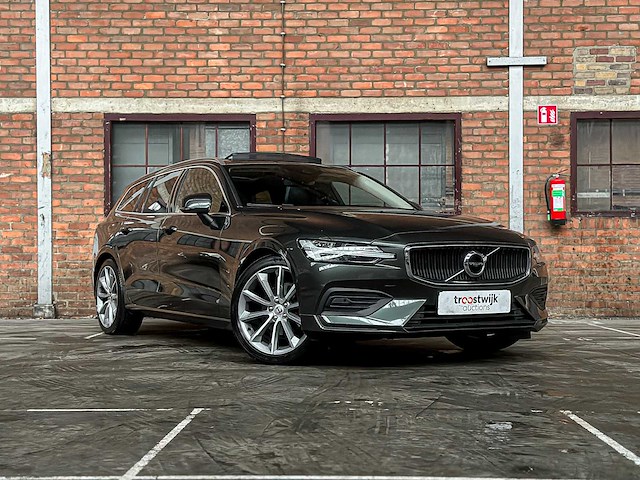 Volvo v60 2.0 t4 moment.pro 188pk 2019, zp-740-l - afbeelding 44 van  48
