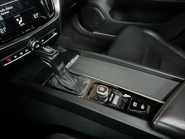 Volvo v60 2.0 t4 momentum proline 188pk 2019 (original-nl), zp-740-l - afbeelding 20 van  48