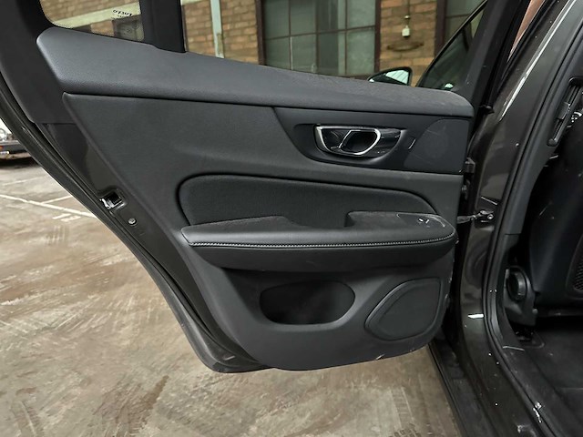 Volvo v60 2.0 t4 momentum proline 188pk 2019 (original-nl), zp-740-l - afbeelding 5 van  18