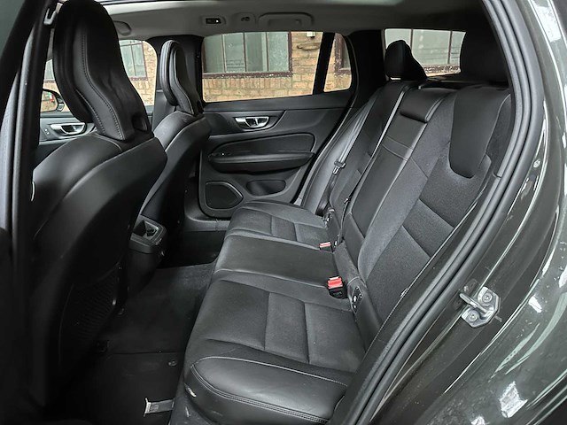 Volvo v60 2.0 t4 momentum proline 188pk 2019 (original-nl), zp-740-l - afbeelding 9 van  18