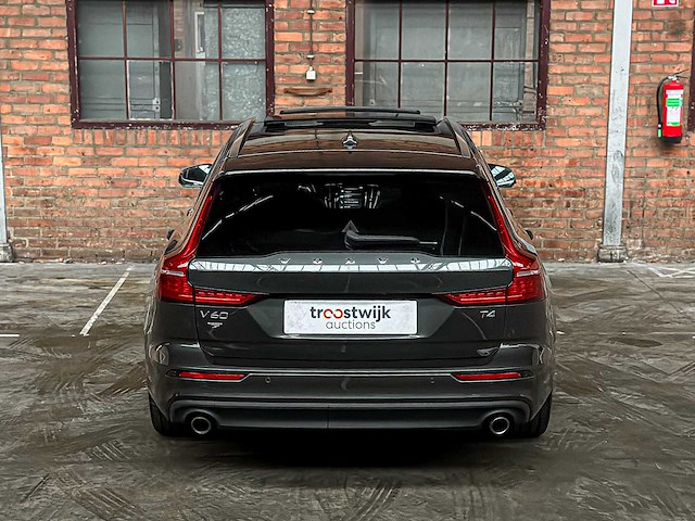Volvo v60 2.0 t4 momentum proline 188pk 2019 (original-nl), zp-740-l - afbeelding 10 van  33