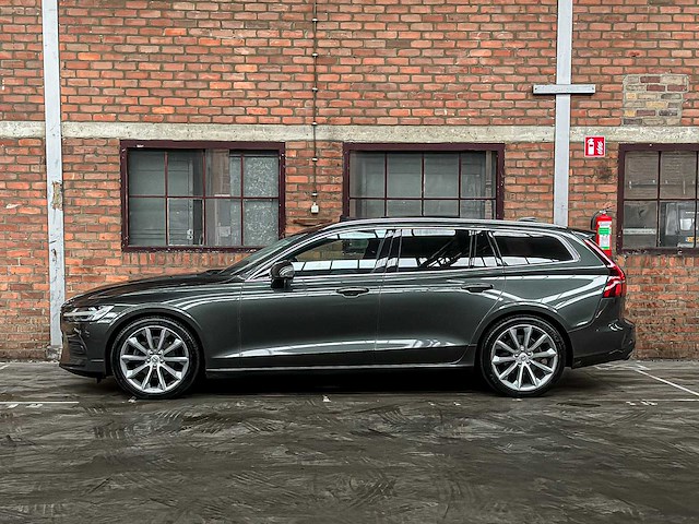 Volvo v60 2.0 t4 momentum proline 188pk 2019 (original-nl), zp-740-l - afbeelding 13 van  33