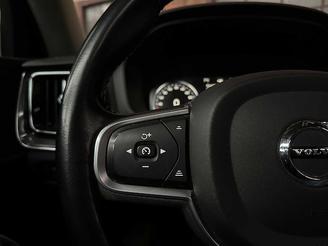 Volvo v60 2.0 t4 momentum proline 188pk 2019 (original-nl), zp-740-l - afbeelding 17 van  33