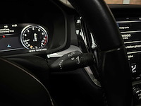 Volvo v60 2.0 t4 momentum proline 188pk 2019 (original-nl), zp-740-l - afbeelding 19 van  33