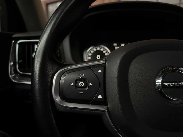 Volvo v60 2.0 t4 momentum proline 188pk 2019 (original-nl), zp-740-l - afbeelding 16 van  49